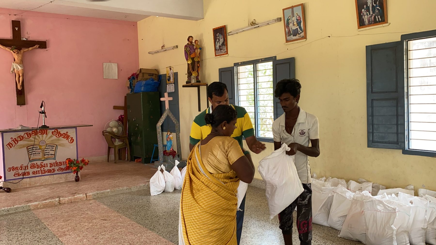 Ration distribution to families affected by HIV/AIDS